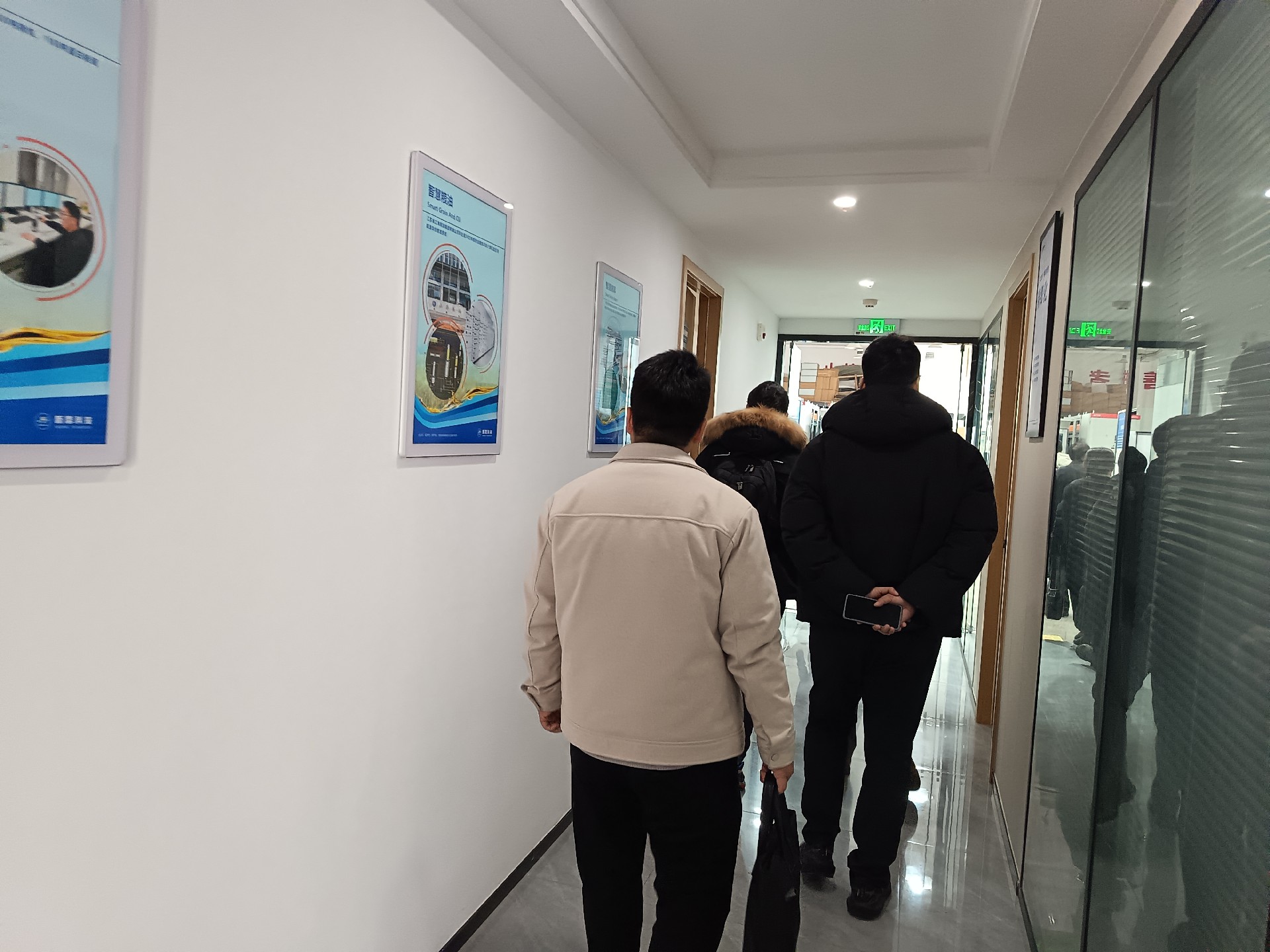 efb735b3984af796994ec416060b03c1.jpg